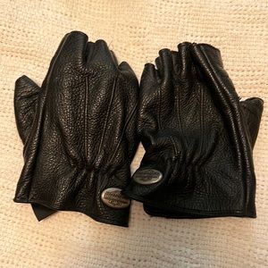 Harley-Davidson riding gloves.